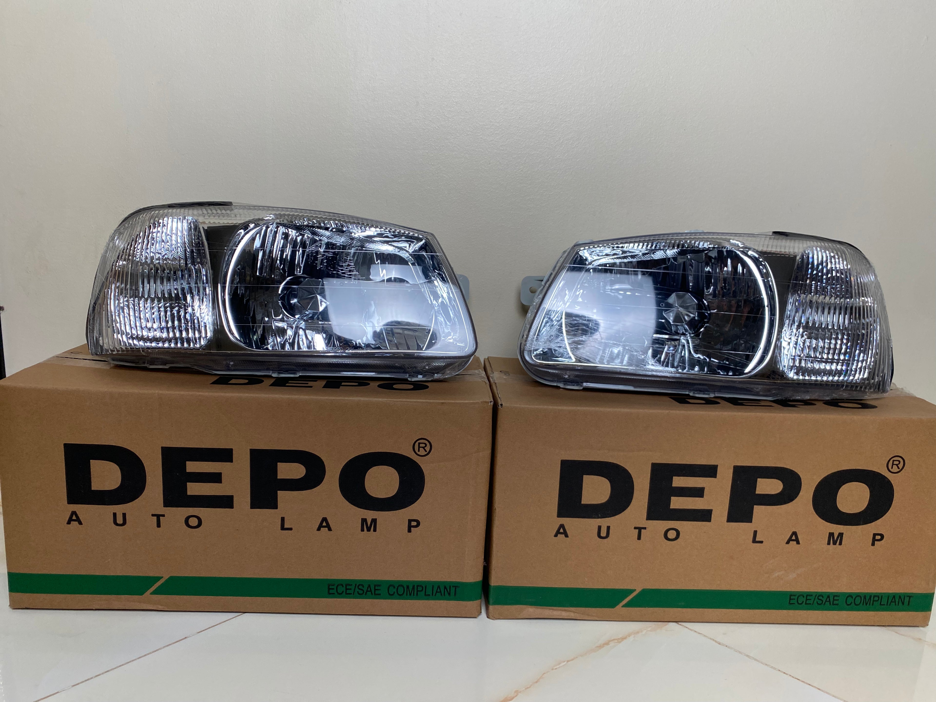 2 phare Hyundai Accent (كمية جد محدودة)